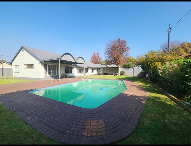 5 BEDROOM HOUSE FOR SALE IN MEYERTON CENTRAL